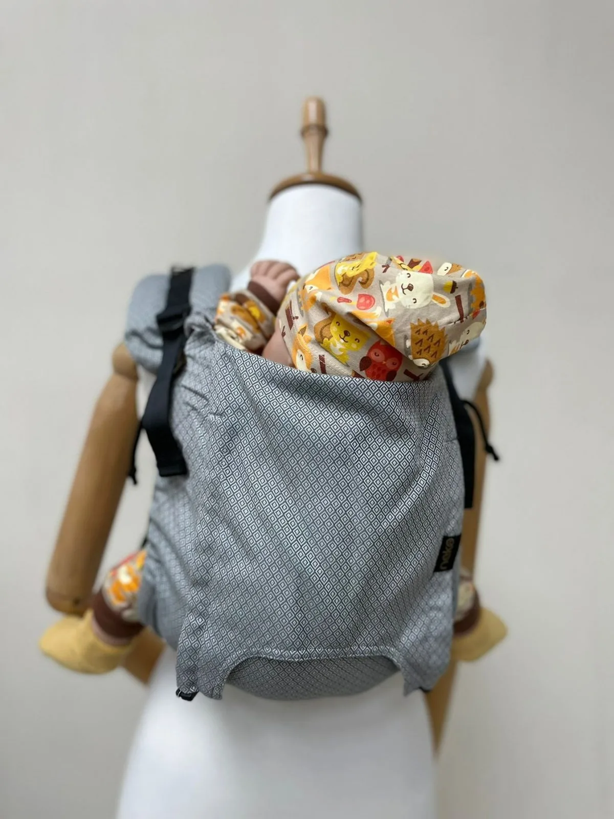 Neko Onbuhimo Toddler - Grey Diamond Neko Onbuhimo Toddler - Grey Diamond